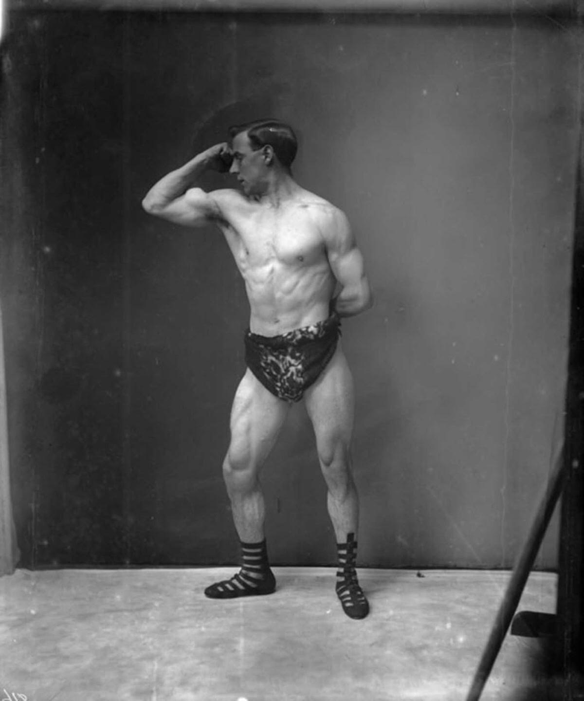 A bodybuilder known as Mr. Eggleton, the manager of Sandows physical school in 1905.