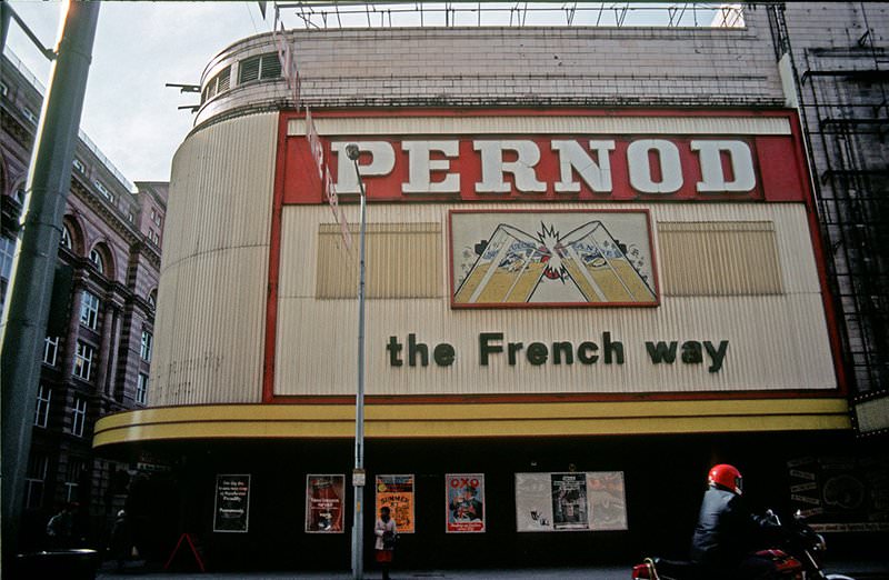 The Gaumont cinema, Oxford Street, 1987