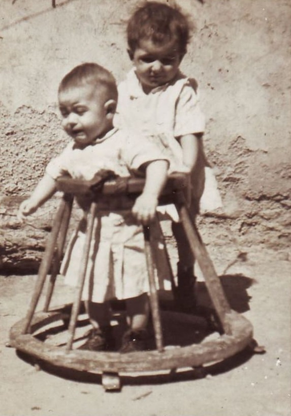 Historical Photos of Babies Learning to Walk with a Wicker Frame From the early 1900s