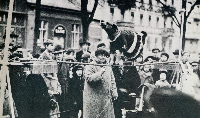 Berlin street theatre