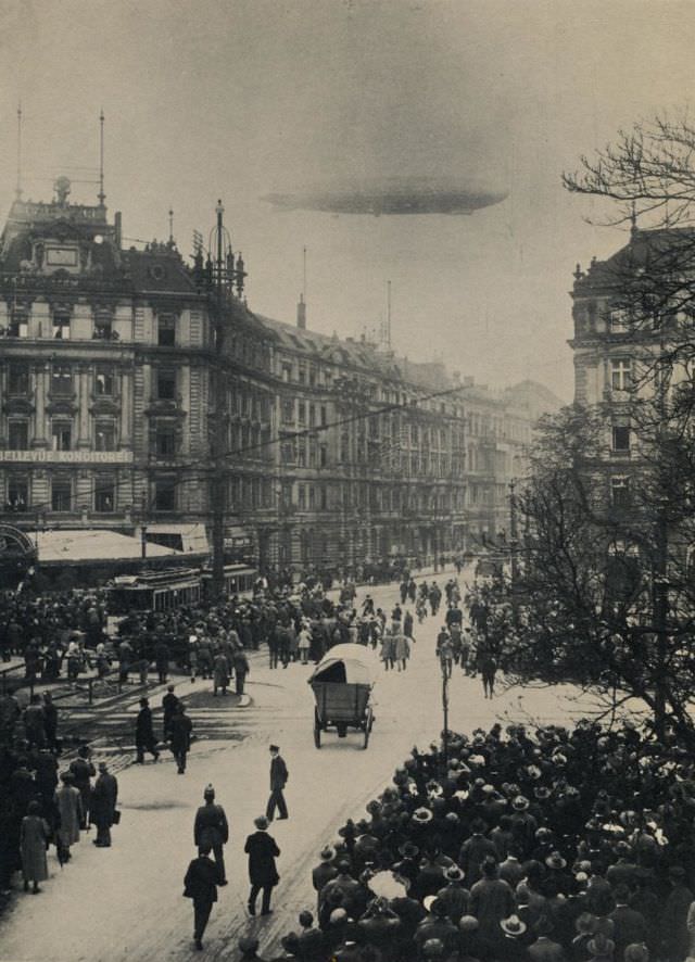 Zeppelin at Potsdamer Platz, Berlin