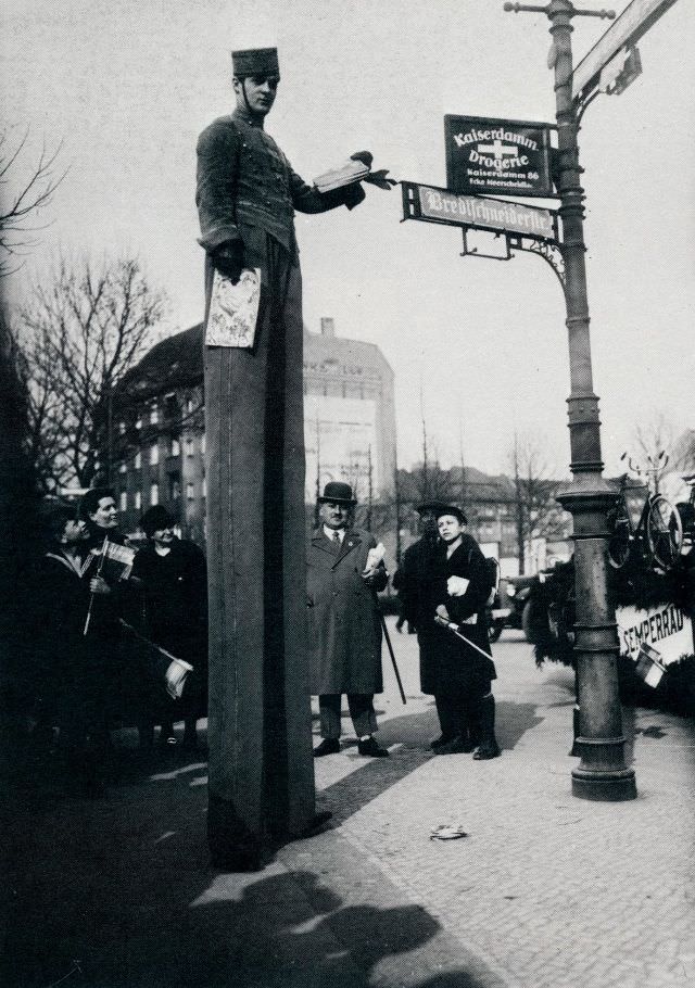 Berlin street advertising