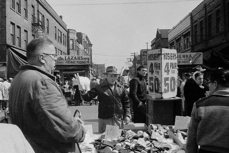 Maxwell Street, Chicago, 1973