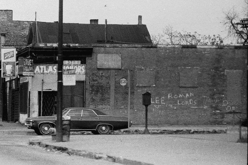 Chicago street scenes, 1970s