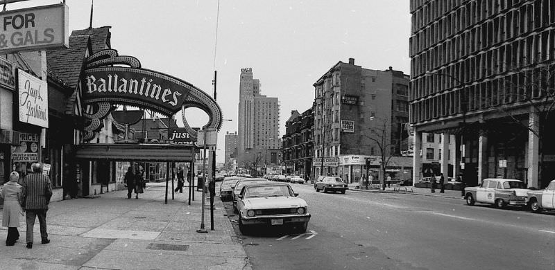 Chicago street scenes, 1970s