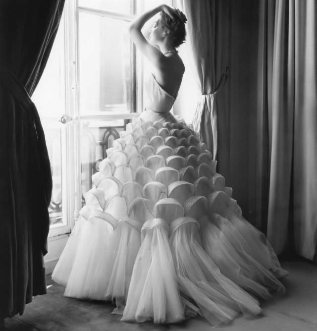 Ivy Nicholson in evening gown by Jacques Griffe, photo by Regina Relang, Paris, 1953