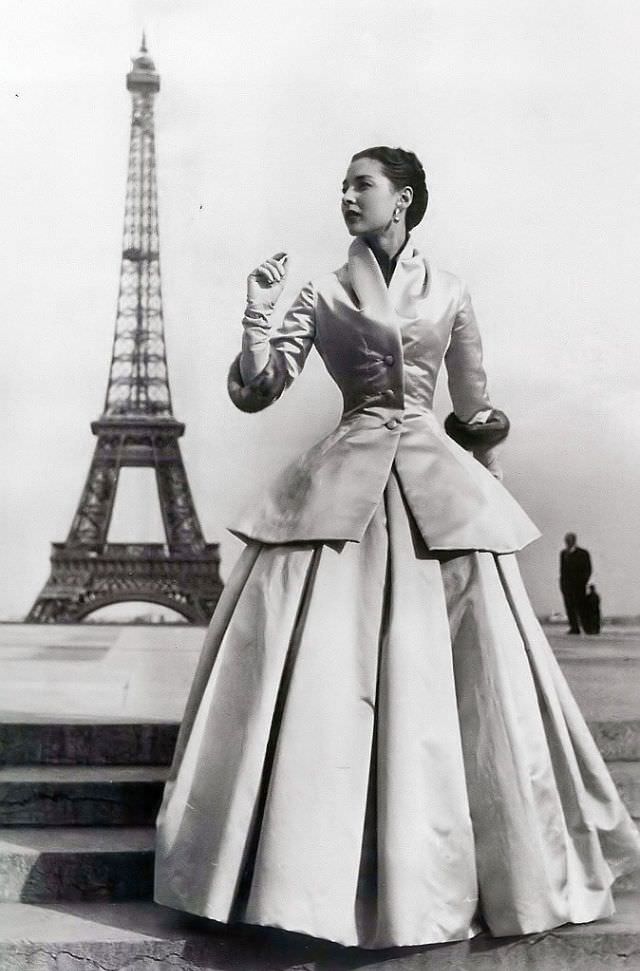 Zemire’ modeled by Dior house model Renée Breton, Paris, photograph by Regina Relang, 1954