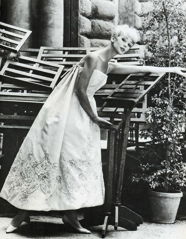 Ina Balke in lovely evening dress by Simonetta, photo by Regina Relang, 1959