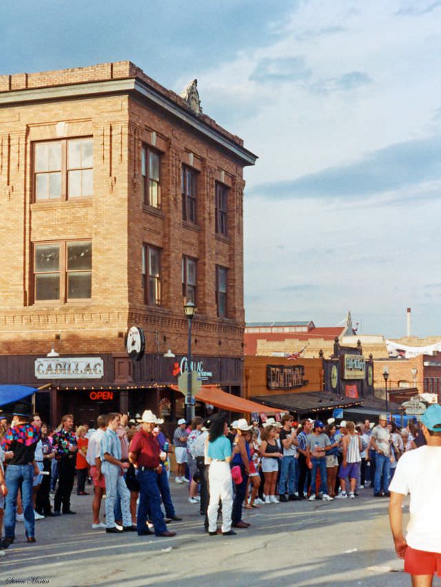 Crowd outside Cadillac Club, Chisholm Trail Roundup, Ft. Worth Stockyards, June 1993