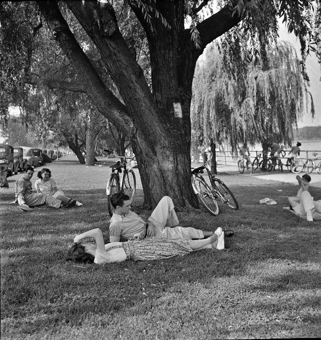 Sunday cyclists at Hains Point, Washington, D.C., June 1942