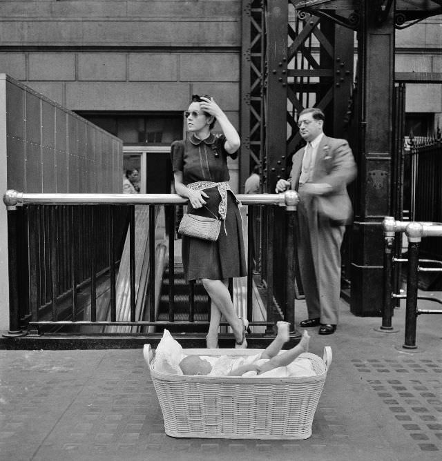 Waiting for trains at the Pennsylvania railroad station, New York City, August 1942