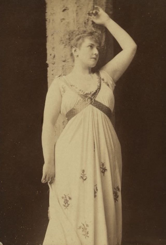 Lillian Russell: Life Story and Glamorous Photos of the Actress and Singer Know for her Beauty Voice and Style