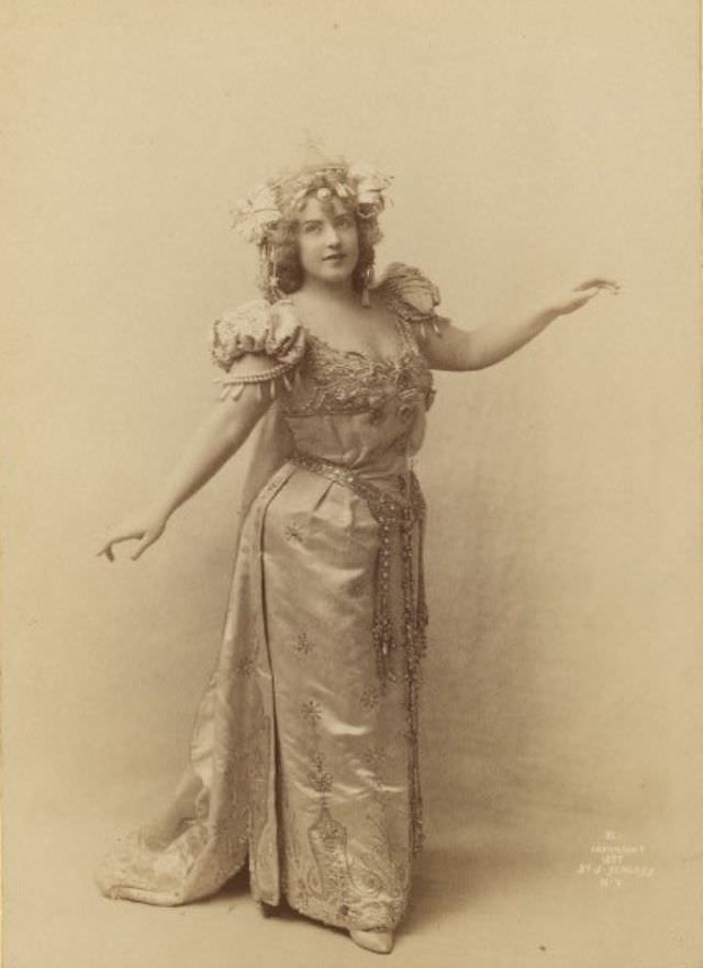 Lillian Russell: Life Story and Glamorous Photos of the Actress and Singer Know for her Beauty Voice and Style