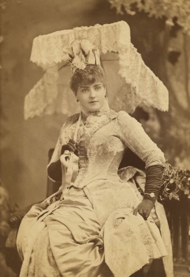 Lillian Russell: Life Story and Glamorous Photos of the Actress and Singer Know for her Beauty Voice and Style