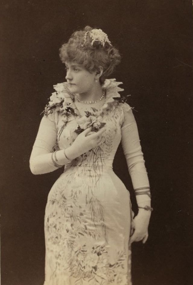 Lillian Russell: Life Story and Glamorous Photos of the Actress and Singer Know for her Beauty Voice and Style