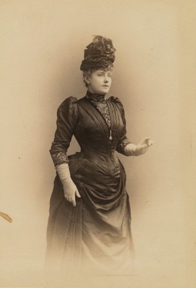 Lillian Russell: Life Story and Glamorous Photos of the Actress and Singer Know for her Beauty Voice and Style