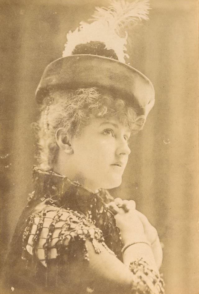 Lillian Russell: Life Story and Glamorous Photos of the Actress and Singer Know for her Beauty Voice and Style