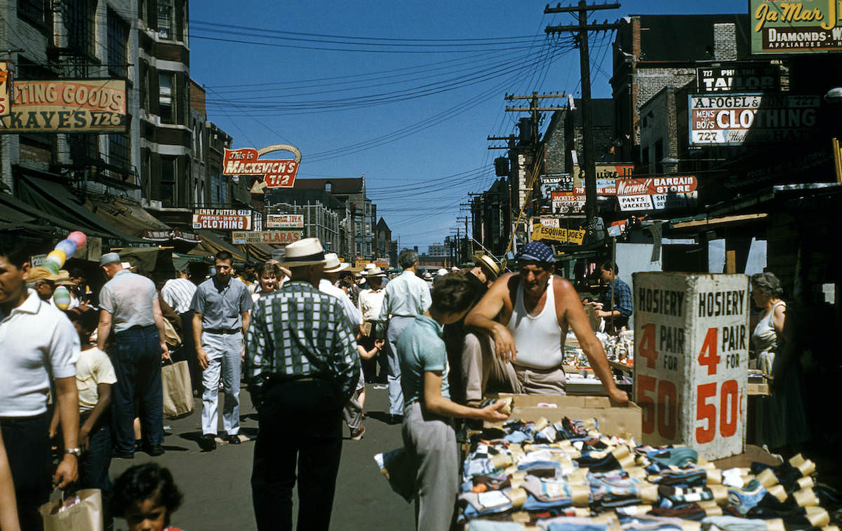Maxwell Street market, Chicago in Kodcharome, 1957