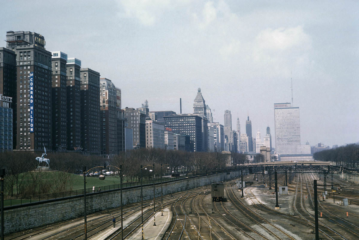 Illinois Central Railroad and Michigan Boulevard Façade, Chicago 1962