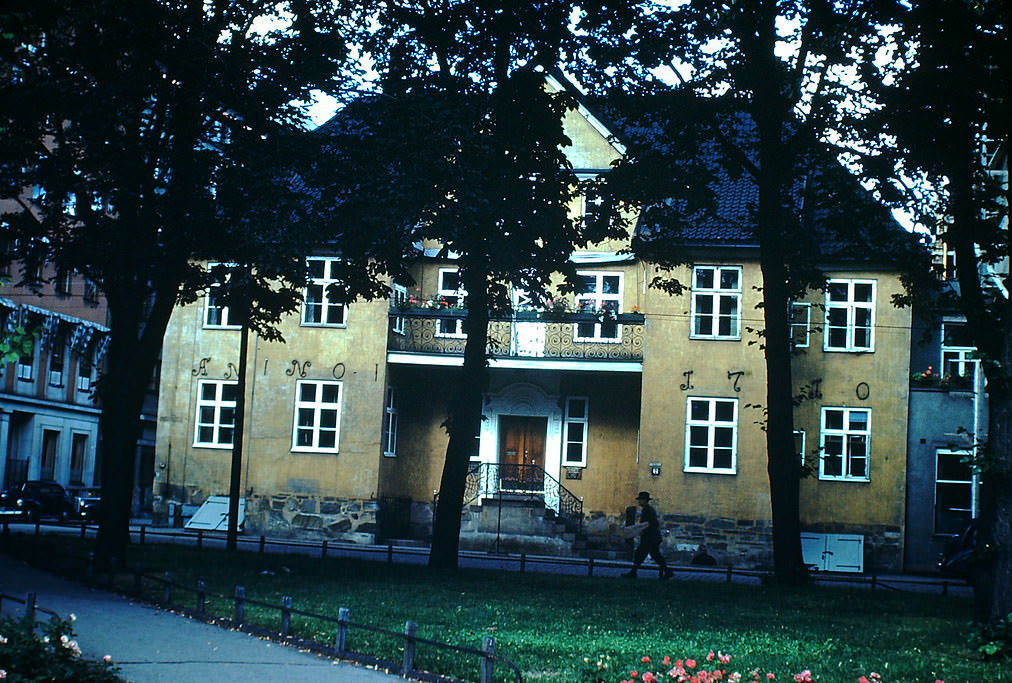 Consulate of El Salvador- Anno 1710- Oslo, Norway, 1940s.