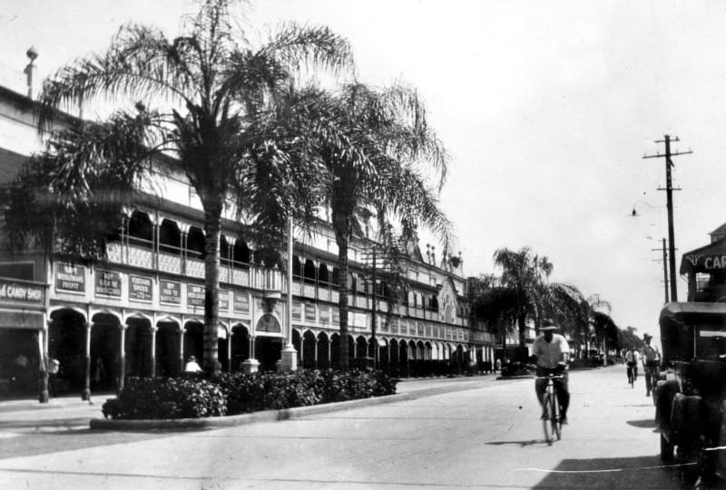 Flinders Street, Townsville, 1933
