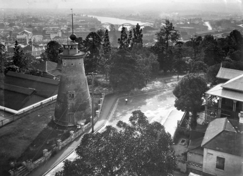 Windmill Tower, Wickham Terrace, Brisbane looking west towards the William Jolly Bridge, December 1933
