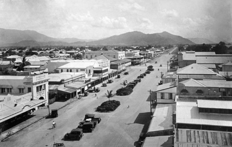 Lake Street, Cairns, 1935