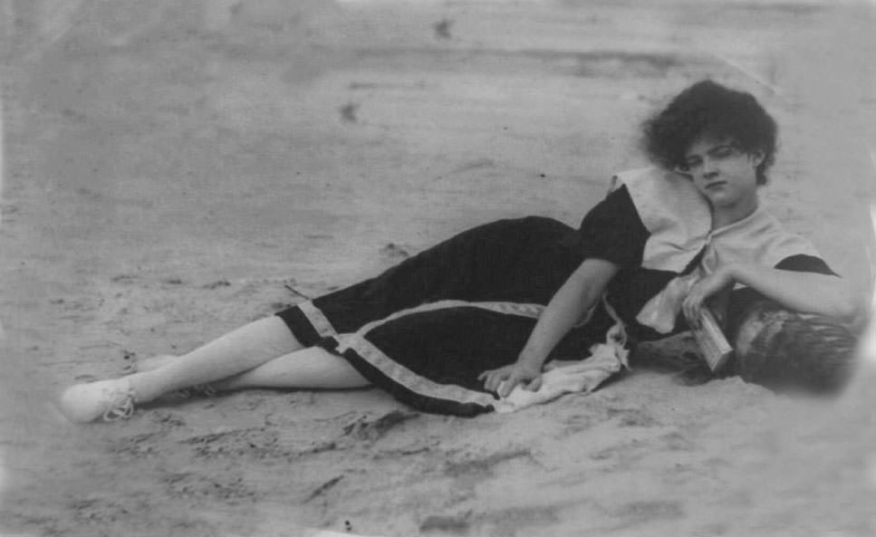 Fascinating Historical Photos of Swimwear Styles from the Victorian Era