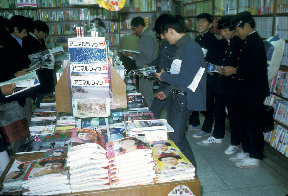 Stunning Vintage Photos capturing Life in Tokyo in 1972