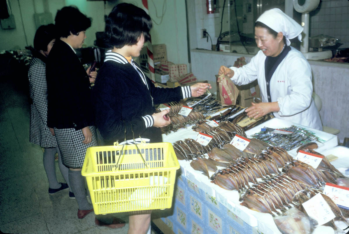 Stunning Vintage Photos capturing Life in Tokyo in 1972