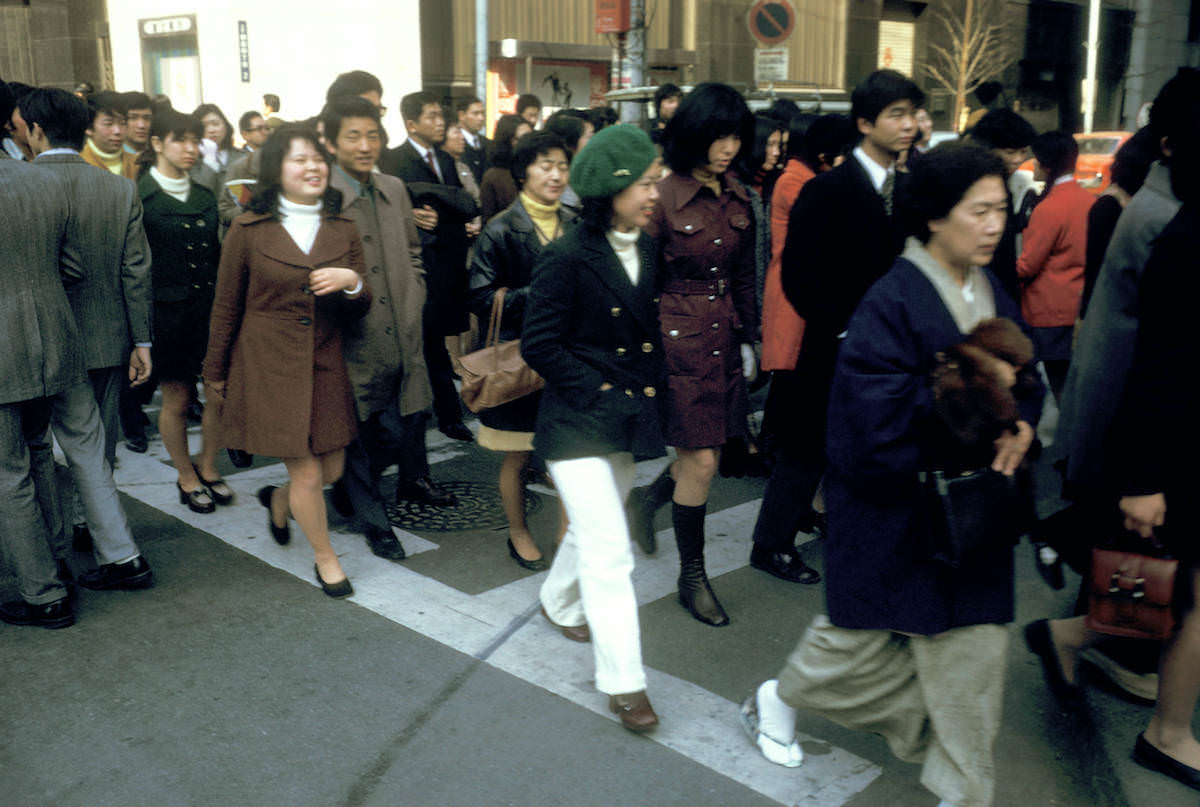 Stunning Vintage Photos capturing Life in Tokyo in 1972