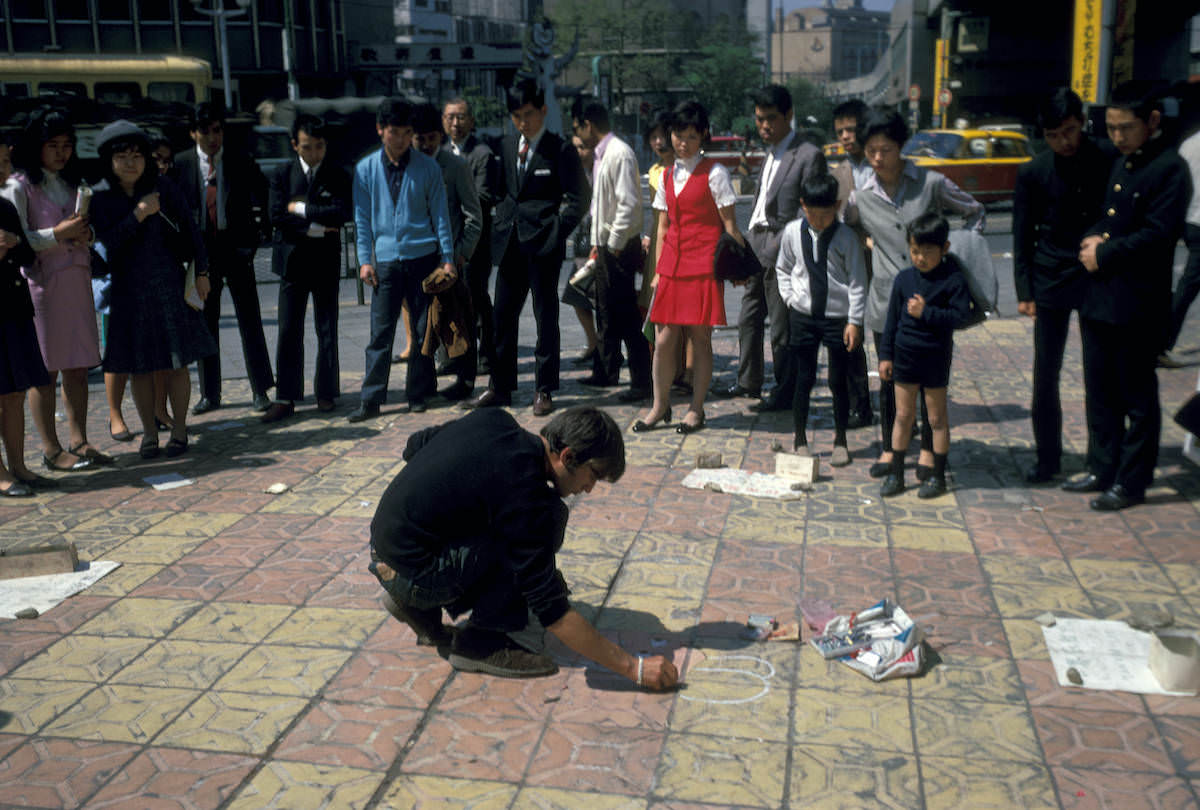 Stunning Vintage Photos capturing Life in Tokyo in 1972