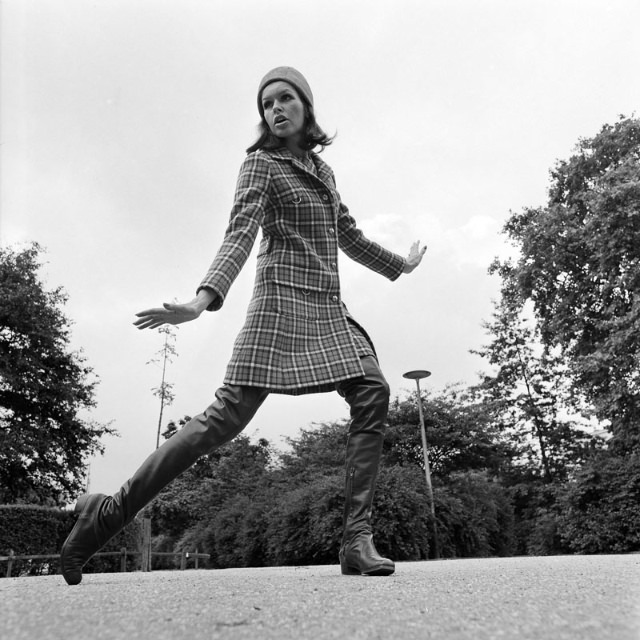 A Look Back at the 1960s Women Fashion in Amsterdam with Glamorous Vintage Photos