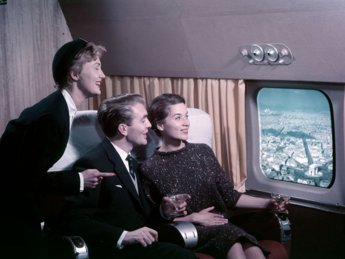 Breakfast in Bed: Vintage Photos of the First Class of Air France in the 1950s