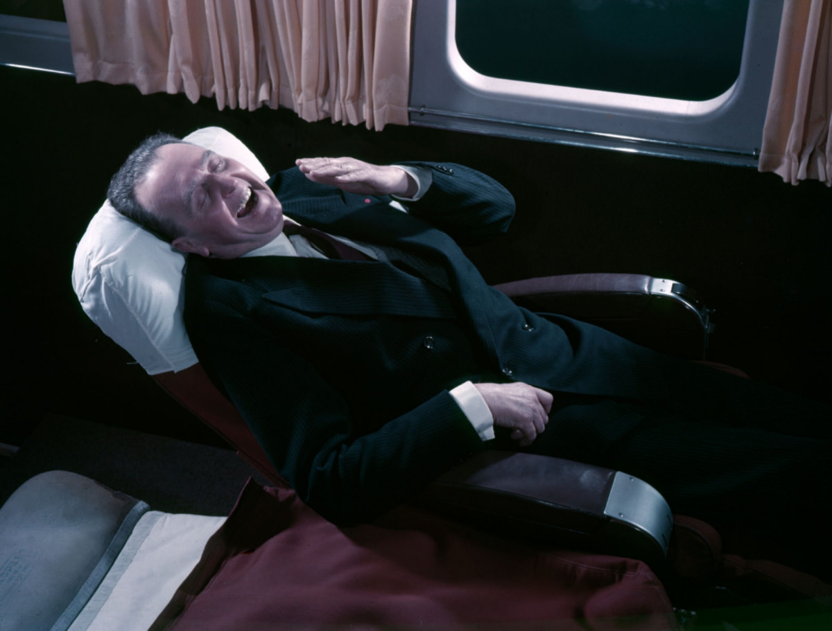 Breakfast in Bed: Vintage Photos of the First Class of Air France in the 1950s