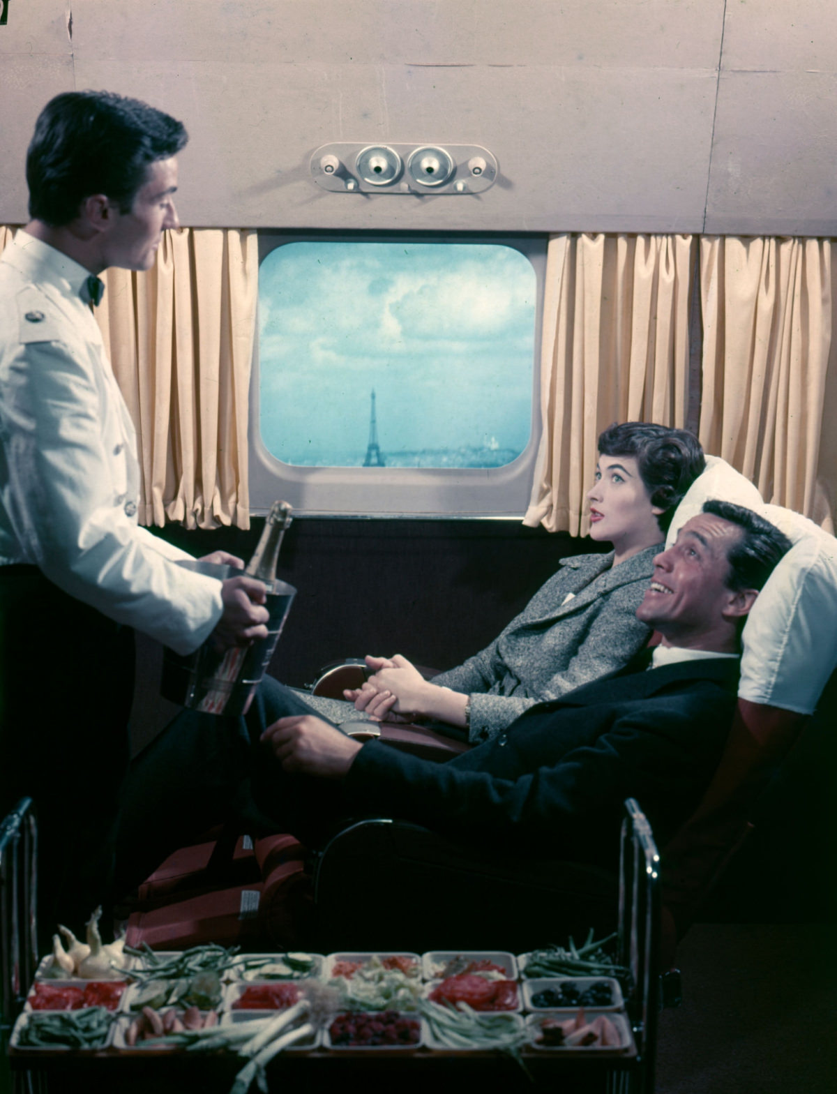 Breakfast in Bed: Vintage Photos of the First Class of Air France in the 1950s