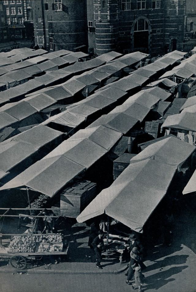 Amsterdam Nieuwmarkt, 1930s