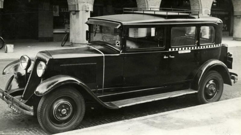 Renault taxi, Amsterdam, 1932