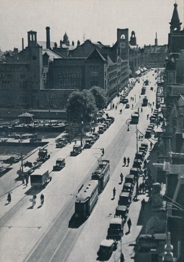 Amsterdam Damrak, 1930s
