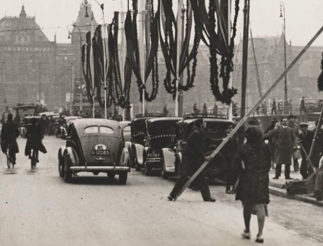 Damrak, Amsterdam, 1938