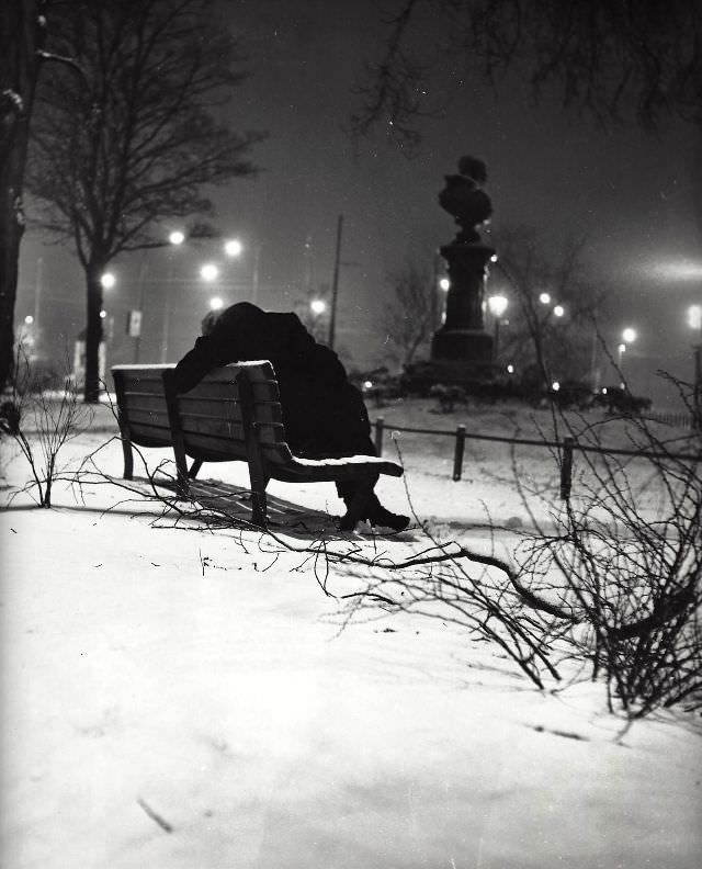 1950s Amsterdam: Spectacular Vintage Photos That Will Take Offer a Glimpse into Everyday Life by Kees Scherer