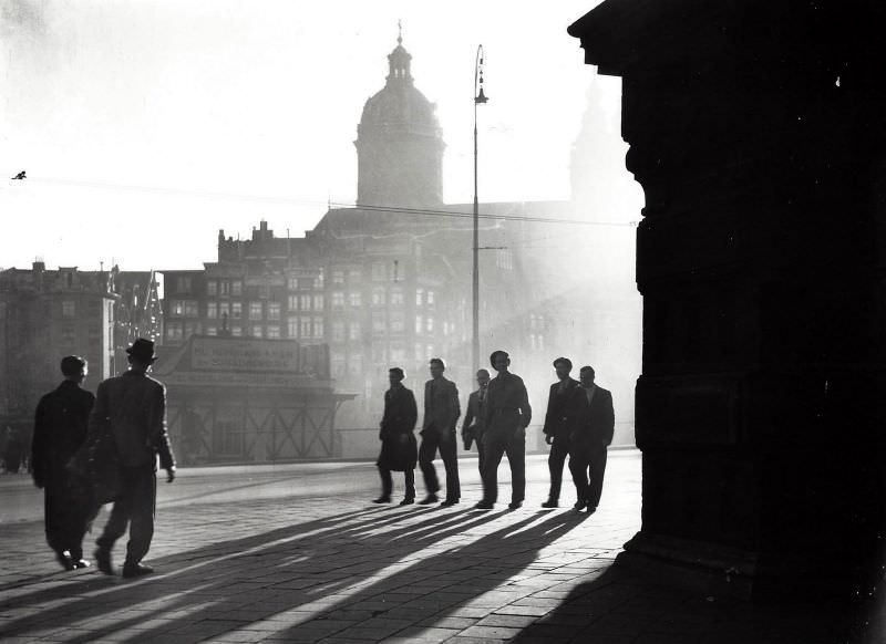 1950s Amsterdam: Spectacular Vintage Photos That Will Take Offer a Glimpse into Everyday Life by Kees Scherer