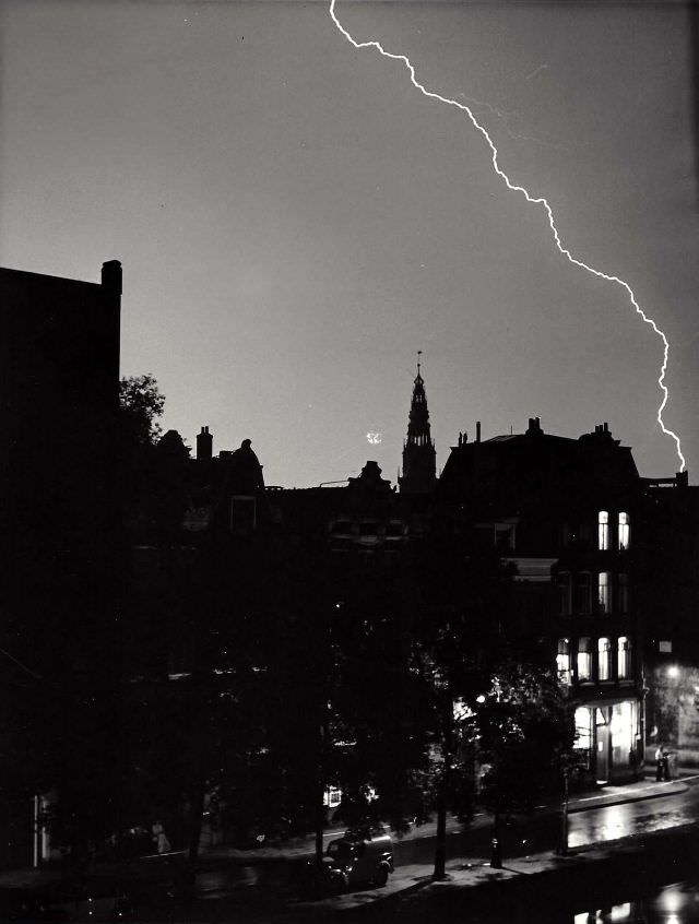 1950s Amsterdam: Spectacular Vintage Photos That Will Take Offer a Glimpse into Everyday Life by Kees Scherer