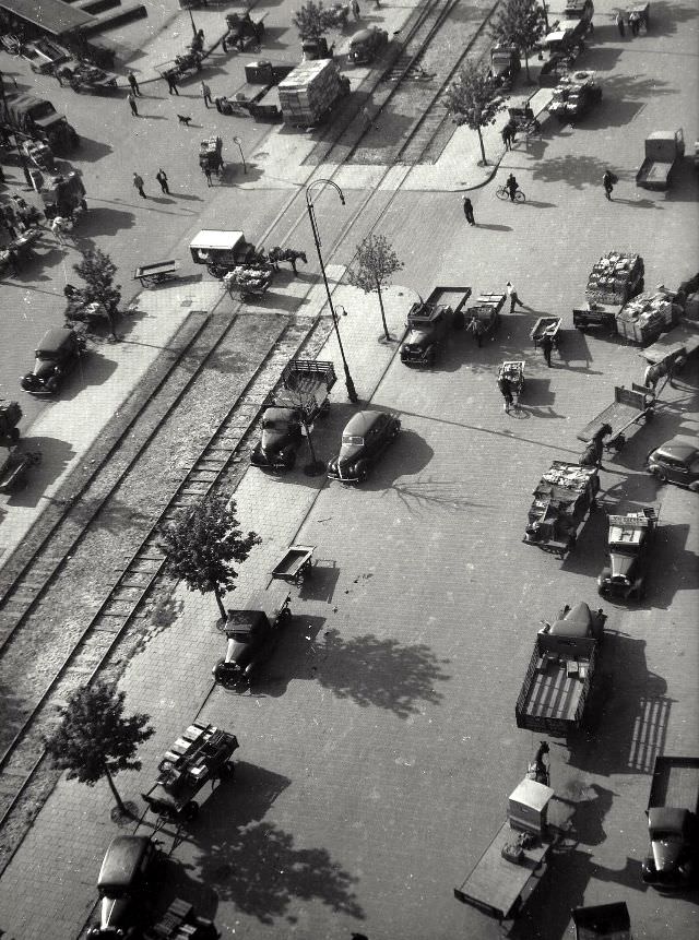 1950s Amsterdam: Spectacular Vintage Photos That Will Take Offer a Glimpse into Everyday Life by Kees Scherer