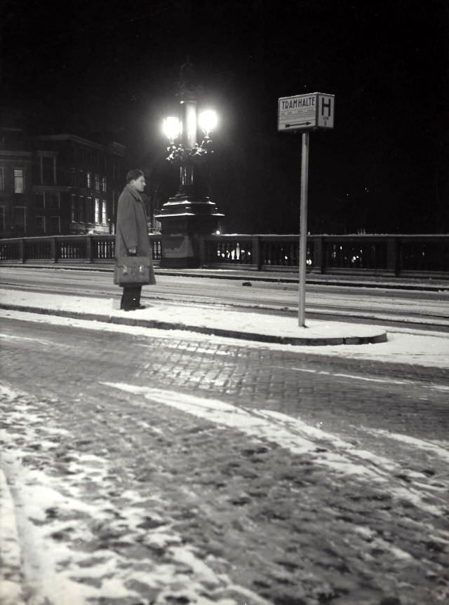 1950s Amsterdam: Spectacular Vintage Photos That Will Take Offer a Glimpse into Everyday Life by Kees Scherer