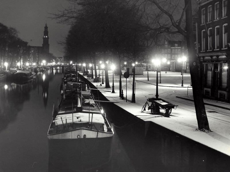 1950s Amsterdam: Spectacular Vintage Photos That Will Take Offer a Glimpse into Everyday Life by Kees Scherer