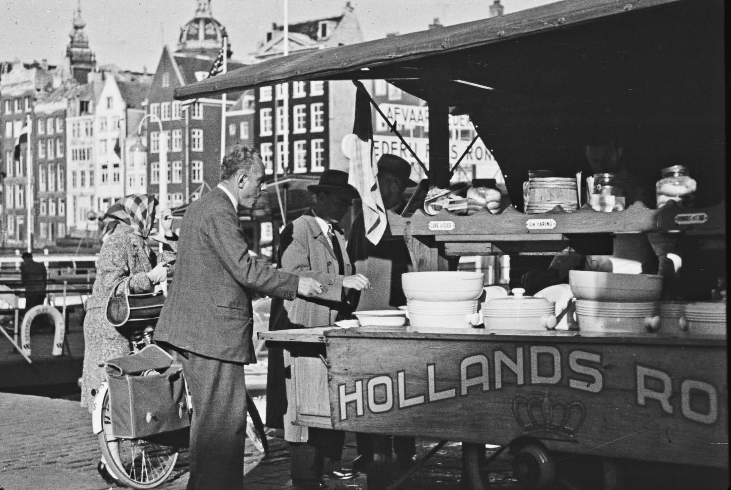 Near tour boats, Amsterdam, 1958