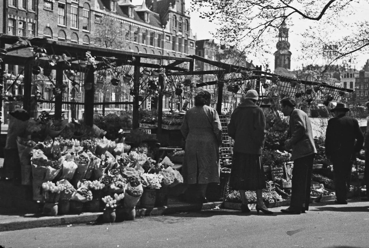 Flower market, Amsterdam, 1958