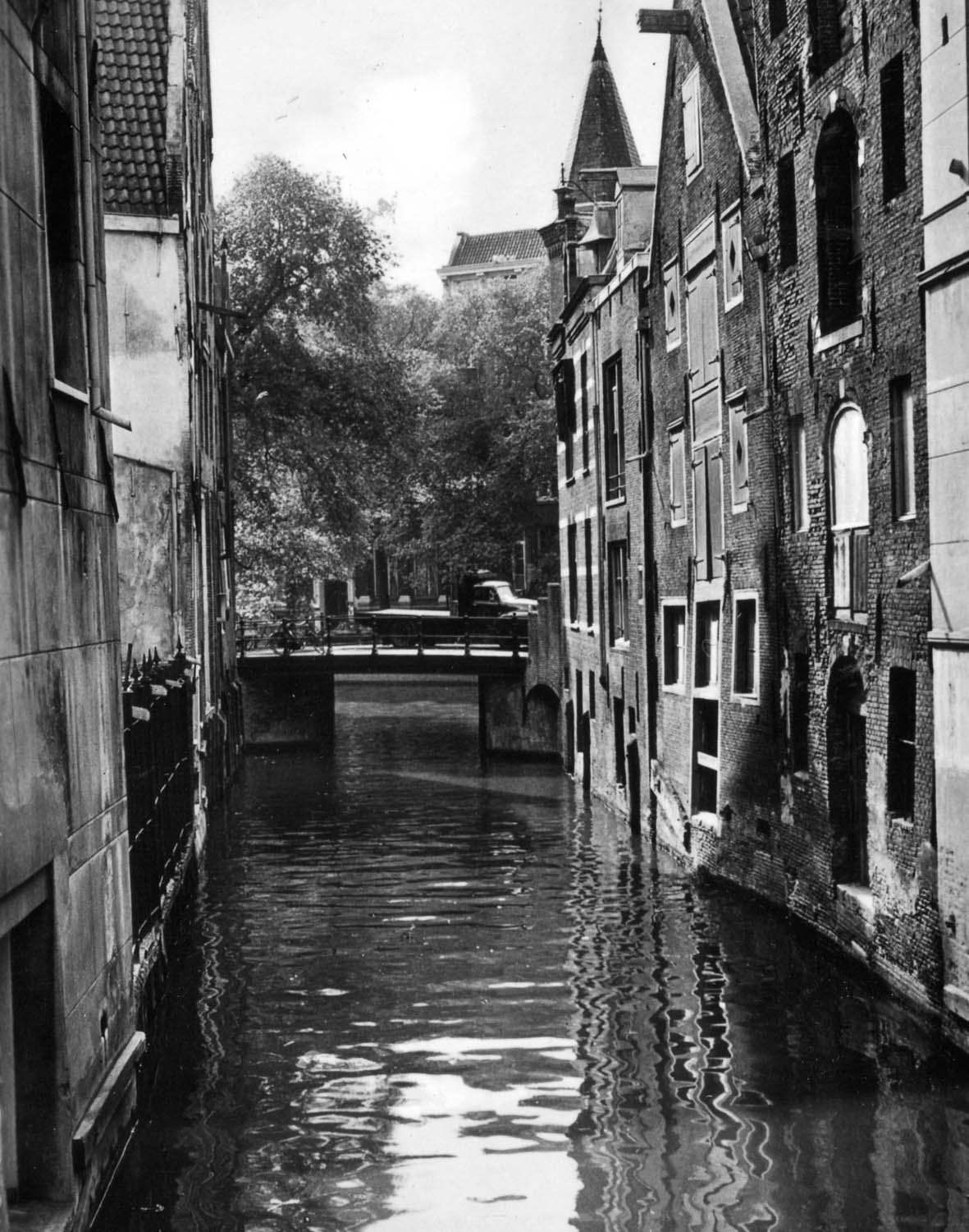 Canal, Amsterdam, 1958