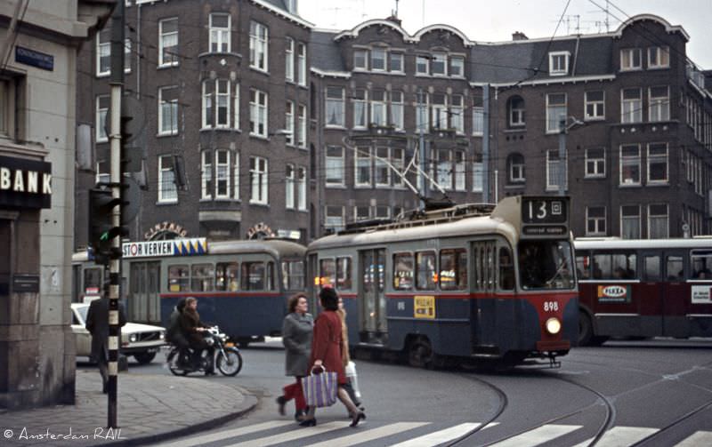 Rush hour, Amsterdam, Koninginneweg, 1973